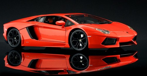 Bburago Lamborghini Aventador LP700-4.  1