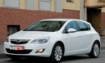 Opel Astra:    