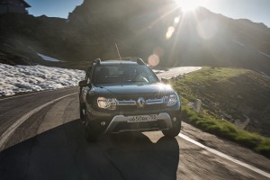  Renault Duster -   