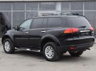 Mitsubishi Pajero sport 2012. 