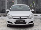 Opel Astra 2011. 