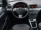 Opel Astra 2011. 