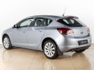 Opel Astra 2011. 