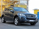 Mercedes-benz M- 2010. -