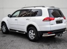 Mitsubishi Pajero sport 2015. 