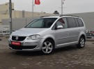 Volkswagen Touran 2008. --