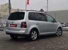 Volkswagen Touran 2008. --