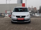 Volkswagen Touran 2008. --