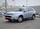 Mitsubishi Outlander 2012. --