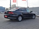 Volkswagen Passat 2011. --