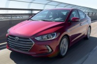 Hyundai Elantra Sport 2017    200 ..